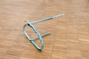 Thea Moeller, Ginster#3, 2021, steel, lacquer, 27 x 35 x 60 cm, courtesy of the artist and Wonnerth Dejaco, Vienna
