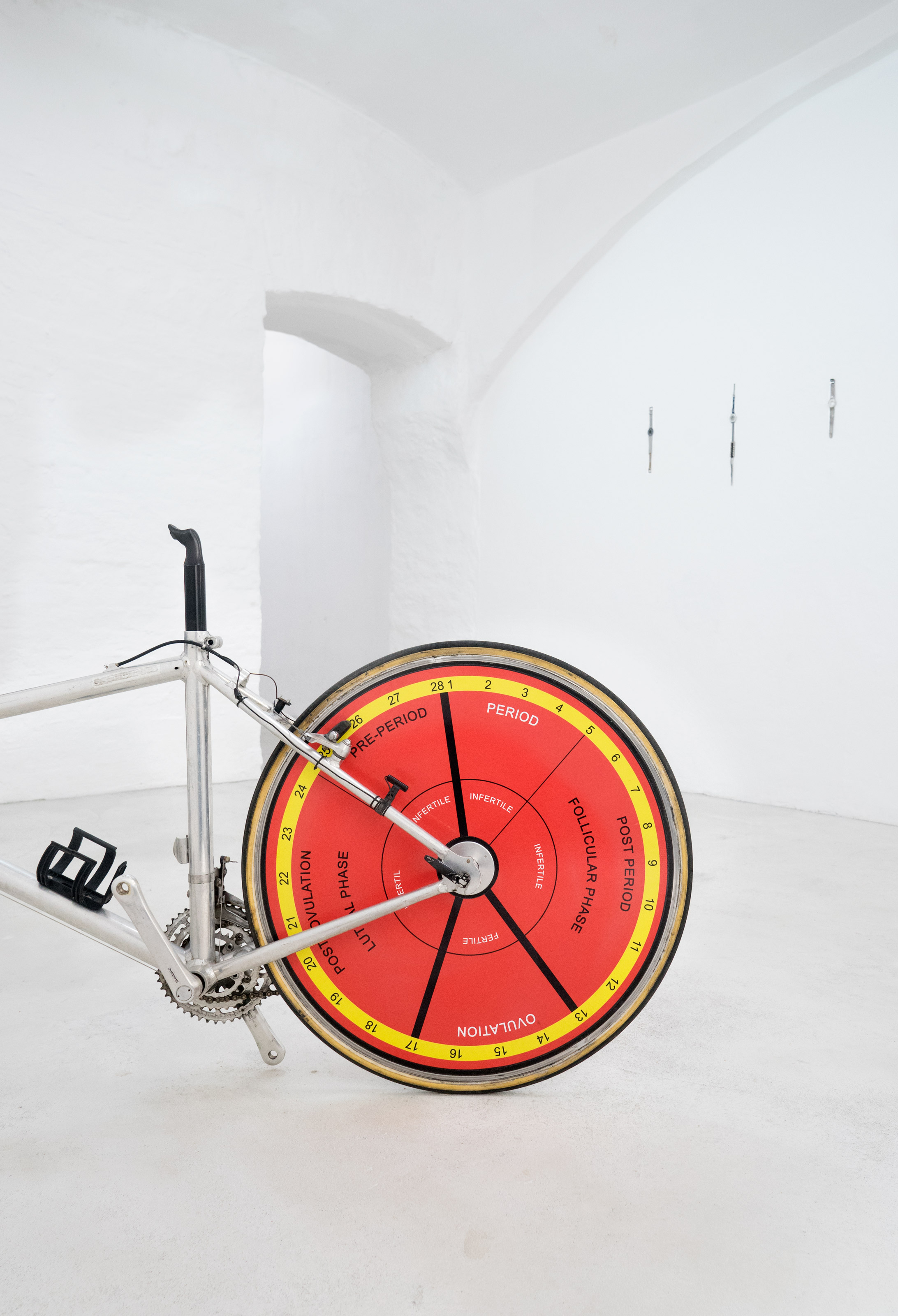Lucia Elena Průša, Cycle, 2018, Aluminium, steel, rubber, plastic, UV-print, 14 x 85 x 60 cm